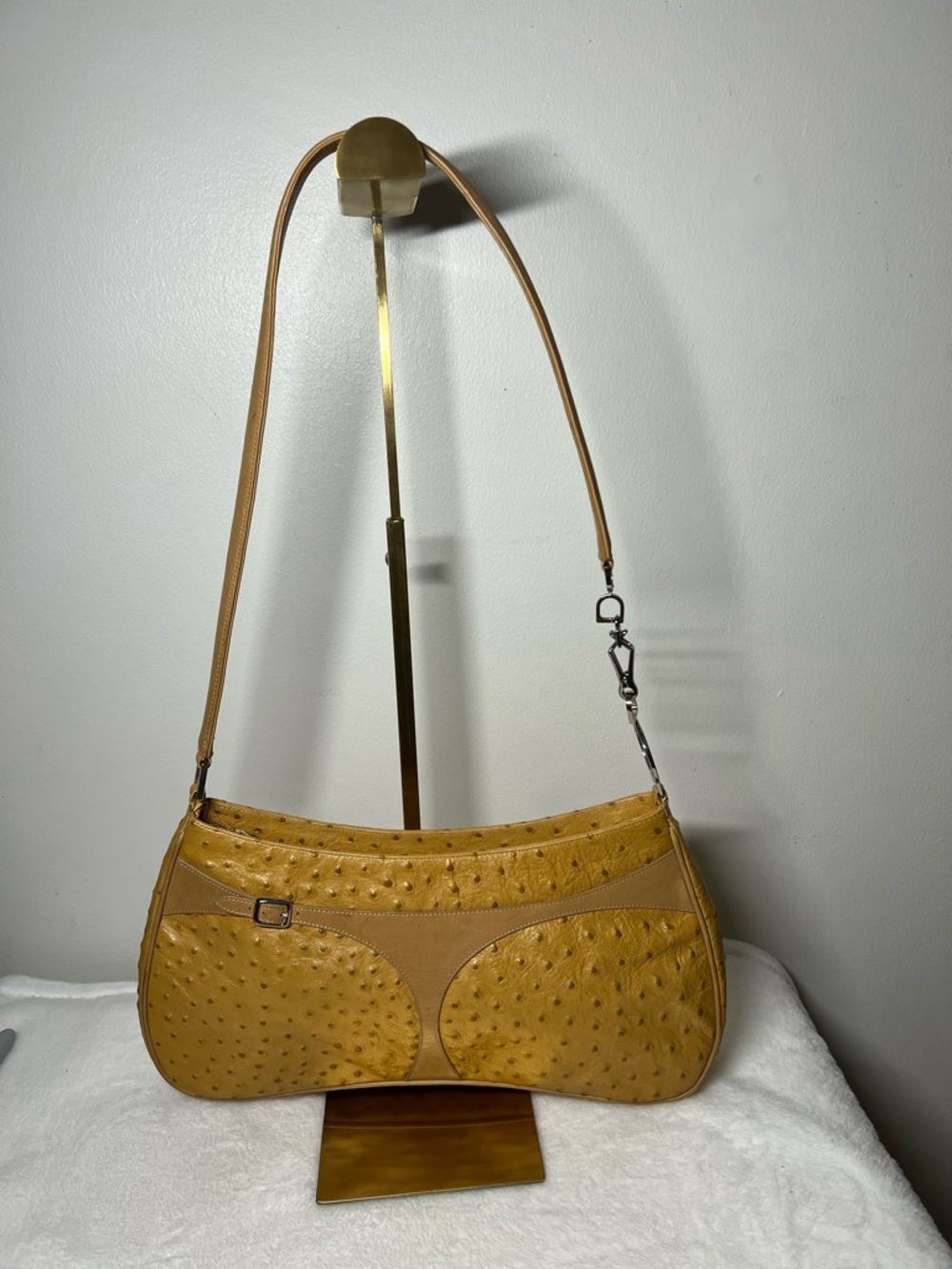 Kurt Geiger Yellow Ostrich-Texture RARE MADE IN ITALY like new - Picture 3 of 8
